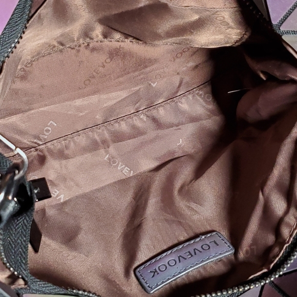 Holographic Geometric Bag - Picture 6 of 7